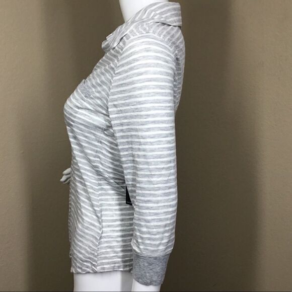 Almost Famous Knit Striped Button-Down Top C4 - Picture 4 of 7